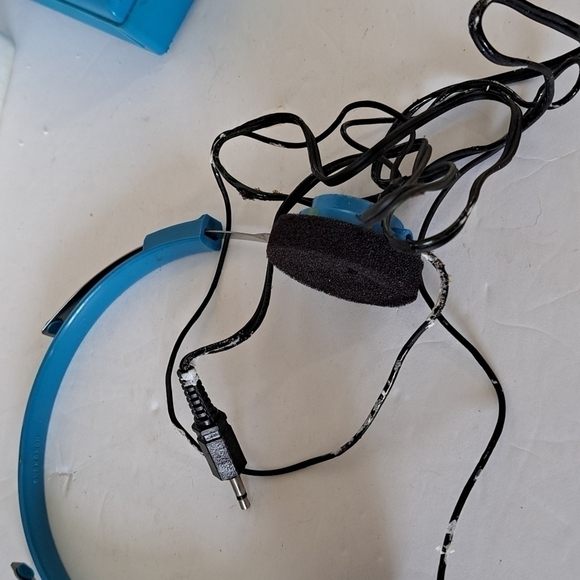 Vintage 80's Smurf AM Radio and Headset with Belt Clip Untested - Picture 9 of 15